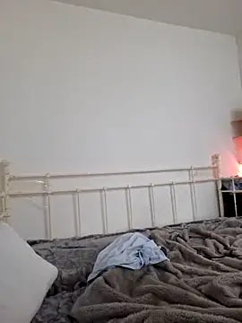 Snapshot of rebebia13 chatting on 22, 11, 2025 rebebia13 online show from 22, 11, 2025