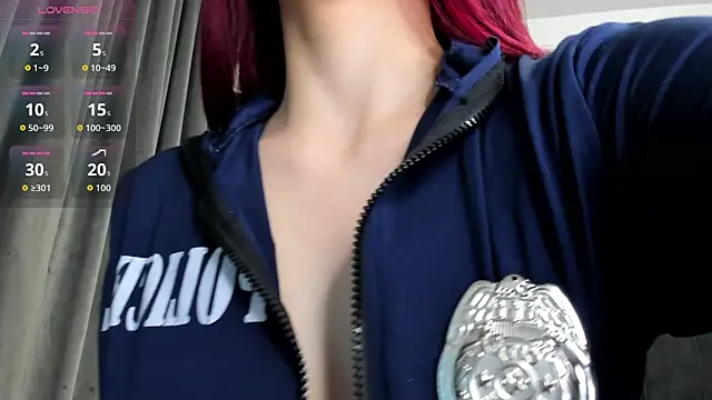 Snapshot of ScarletFlamee chatting on 10, 11, 2025 ScarletFlamee online show from 10, 11, 2025