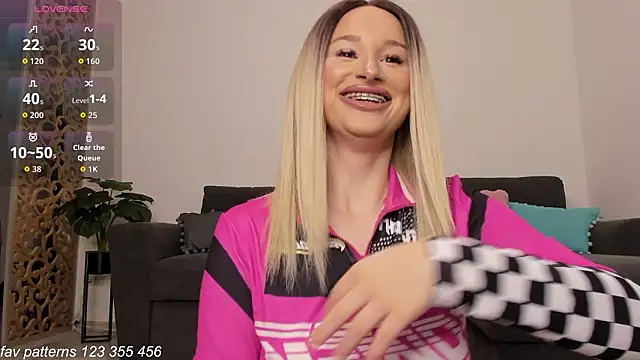 Snapshot of ScarletFlamee chatting on 10, 2, 2026 ScarletFlamee online show from 10, 2, 2026