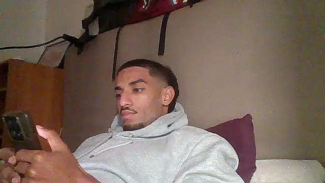 Snapshot of sylence777 chatting on 12, 11, 2025 sylence777 online show from 12, 11, 2025