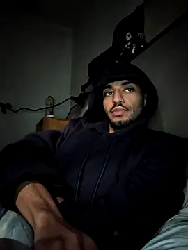 Snapshot of sylence777 chatting on 18, 11, 2025 sylence777 online show from 18, 11, 2025