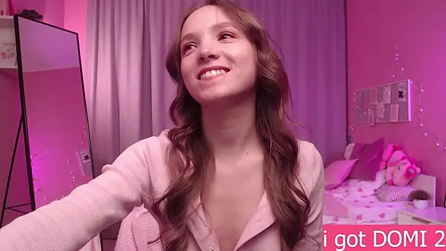 Adria Arjona online show from 19, 5, 2026