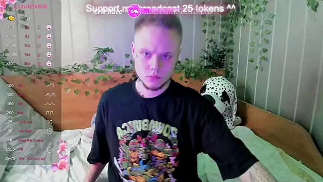 Snapshot of MettBliss chatting on 3, 11, 2025 MettBliss online show from 3, 11, 2025