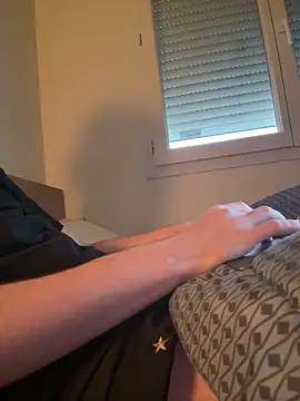 Snapshot of homme20 chatting on 22, 12, 2025 homme20 online show from 22, 12, 2025