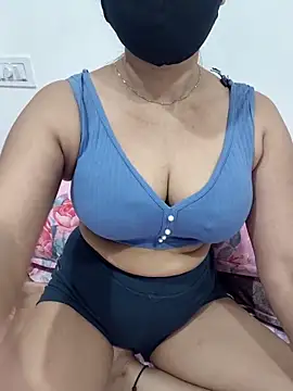 Aarti909090 online show from 15, 5, 2026