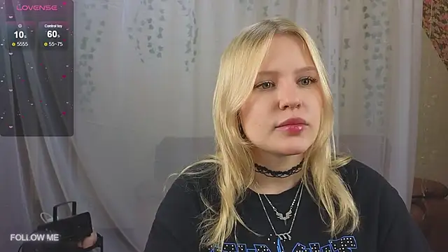 Mila wxw online show from 22, 12, 2025