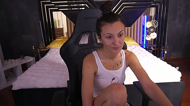 ZafiraMoonn online show from 6, 11, 2025