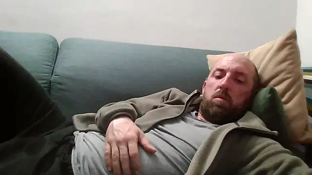 Snapshot of luca_beech88 chatting on 11, 4, 2026 luca beech88 online show from 11, 4, 2026