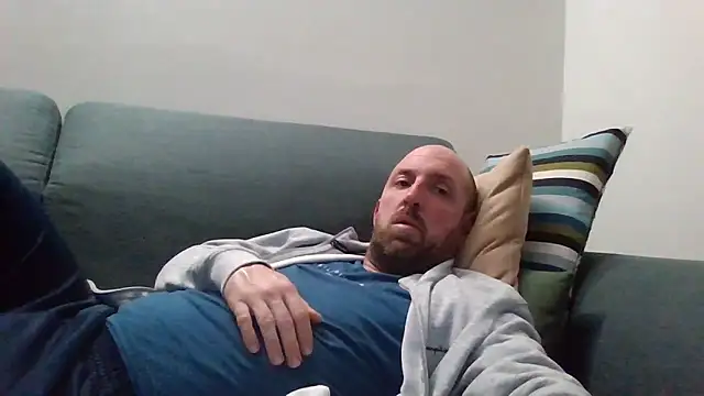 Snapshot of luca_beech88 chatting on 22, 4, 2026 luca beech88 online show from 22, 4, 2026