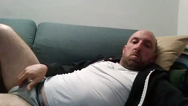 Snapshot of luca_beech88 chatting on 5, 5, 2026 luca beech88 online show from 5, 5, 2026