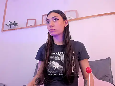 Snapshot of Ana_Muller19 chatting on 12, 11, 2025 Ana Muller19 online show from 12, 11, 2025