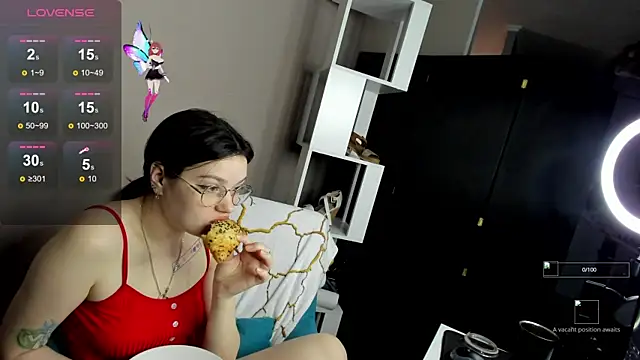 Karina Kellyy online show from 4, 12, 2025