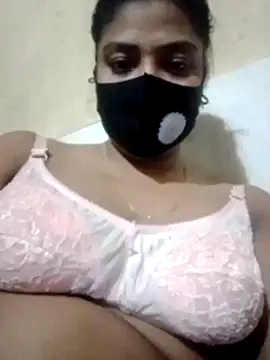 Snapshot of priya_121 chatting on 4, 11, 2025 priya 121 online show from 4, 11, 2025