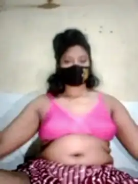 Snapshot of priya_121 chatting on 6, 11, 2025 priya 121 online show from 6, 11, 2025