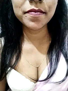 Snapshot of priya_121 chatting on 9, 11, 2025 priya 121 online show from 9, 11, 2025