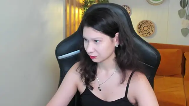 SaraDenars online show from 10, 11, 2025