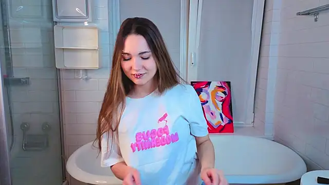 Snapshot of LeenaPuita chatting on 19, 11, 2025 LeenaPuita online show from 19, 11, 2025