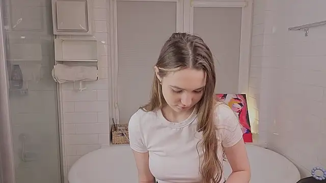 LeenaPuita online show from 18, 2, 2026