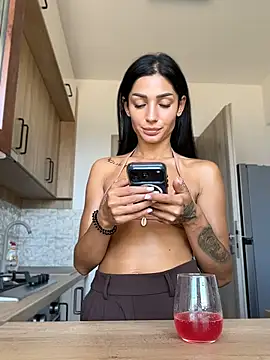 Snapshot of VickyM99 chatting on 9, 6, 2026 VickyM99 online show from 9, 6, 2026