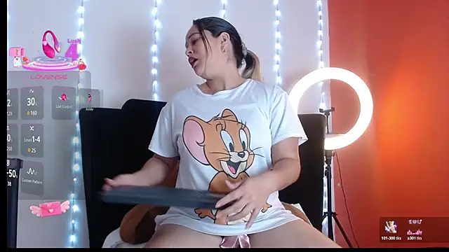 Snapshot of wandalive chatting on 7, 11, 2025 wandalive online show from 7, 11, 2025