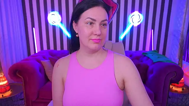 VelvetLuck online show from 8, 5, 2026