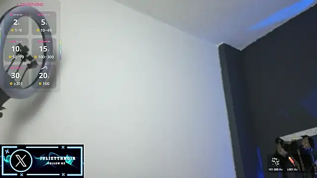 Snapshot of JulietteNoiir chatting on 5, 12, 2025 JulietteNoiir online show from 5, 12, 2025