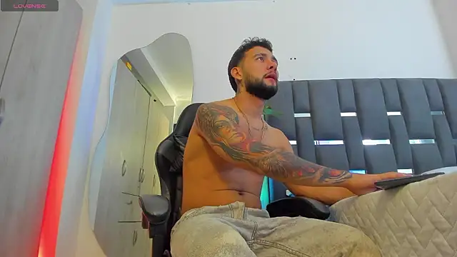 Snapshot of noah_corvelle chatting on 26, 3, 2026 noah corvelle online show from 26, 3, 2026