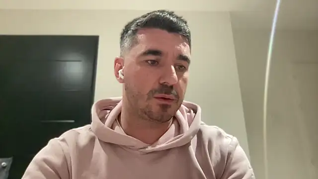 Snapshot of x2straight chatting on 28, 2, 2026 x2straight online show from 28, 2, 2026