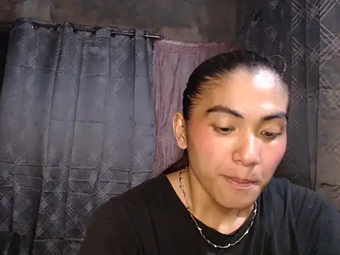 Snapshot of ursexykittykat_xx chatting on 1, 7, 2026 ursexykittykat xx online show from 1, 7, 2026