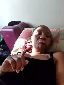 Snapshot of Mommy_Sienna chatting on 10, 1, 2026 Mommy Sienna online show from 10, 1, 2026