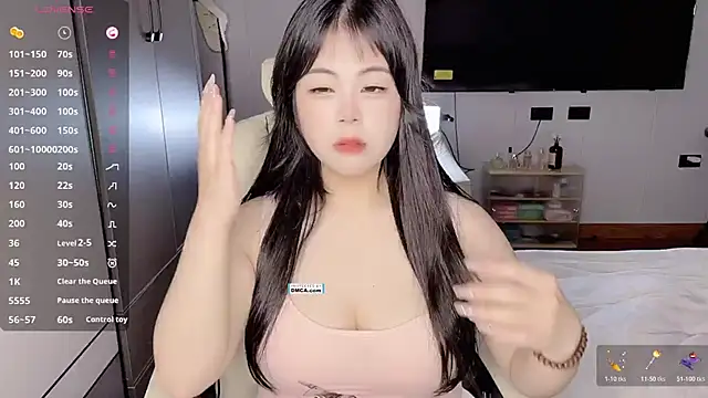 Snapshot of Chayka_21 chatting on 10, 11, 2025 Chayka 21 online show from 10, 11, 2025