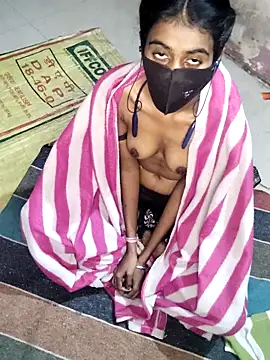 Snapshot of Thaper_Meera2 chatting on 28, 11, 2025 Thaper Meera2 online show from 28, 11, 2025