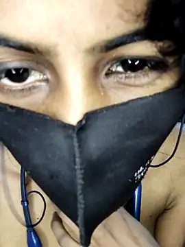 Snapshot of Thaper_Meera2 chatting on 14, 12, 2025 Thaper Meera2 online show from 14, 12, 2025