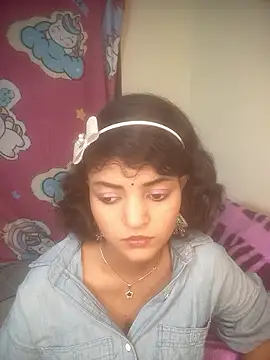 Freakingromance online show from 2, 3, 2026