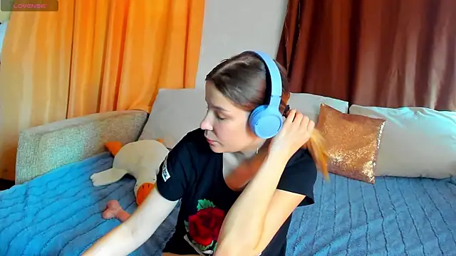 Eva purrr  online show from 20, 11, 2025