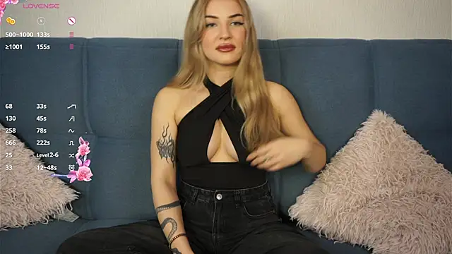 hannah aura online show from 8, 11, 2025