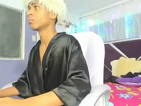 Santy bigcock 01 online show from 9, 11, 2025