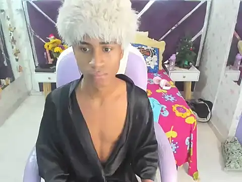 Santy bigcock 01 online show from 16, 11, 2025