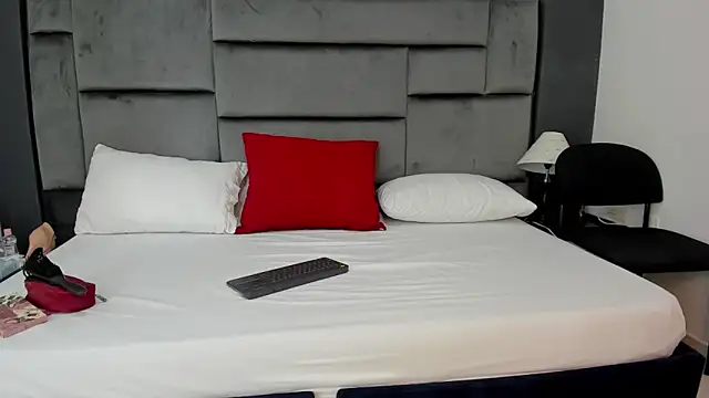 Snapshot of CatleyaSmith chatting on 12, 1, 2026 CatleyaSmith online show from 12, 1, 2026