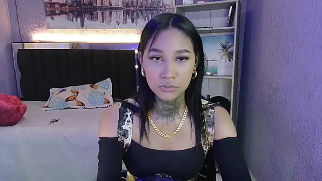 lyam ebony  online show from 8, 11, 2025