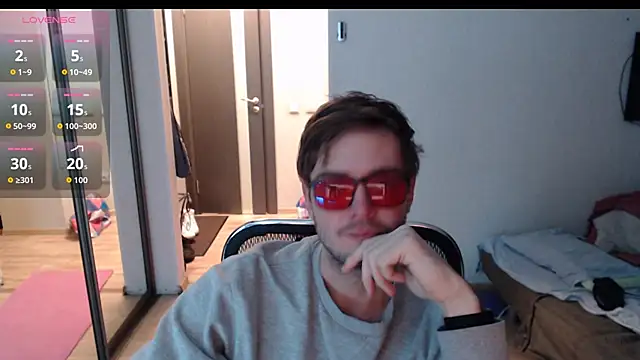 lucky swimmer online show from 4, 12, 2025