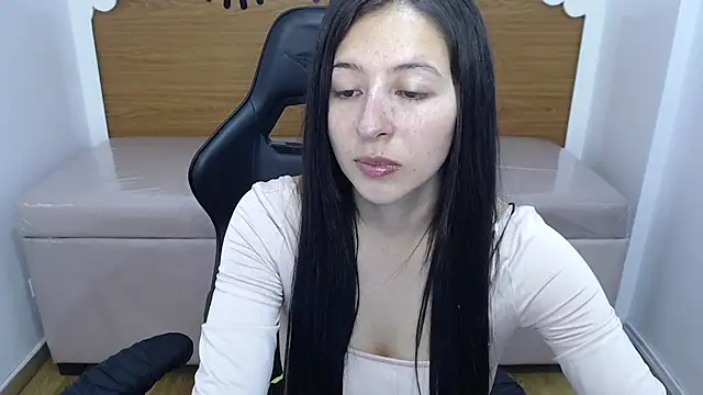 scarlett percy t online show from 17, 11, 2025