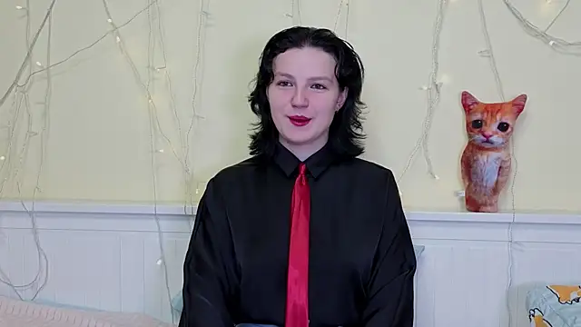 Snapshot of LatinaHuguenin chatting on 24, 11, 2025 LatinaHuguenin online show from 24, 11, 2025