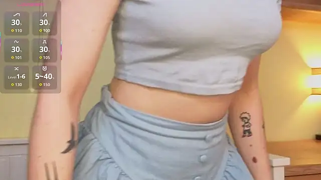 Snapshot of LatinaHuguenin chatting on 17, 1, 2026 LatinaHuguenin online show from 17, 1, 2026