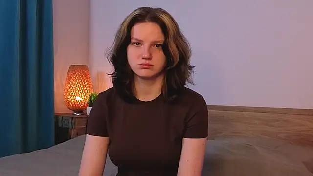 Snapshot of LatinaHuguenin chatting on 4, 4, 2026 LatinaHuguenin online show from 4, 4, 2026