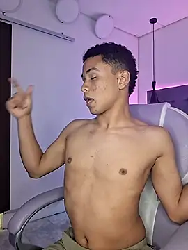 Liams18 online show from 13, 11, 2025