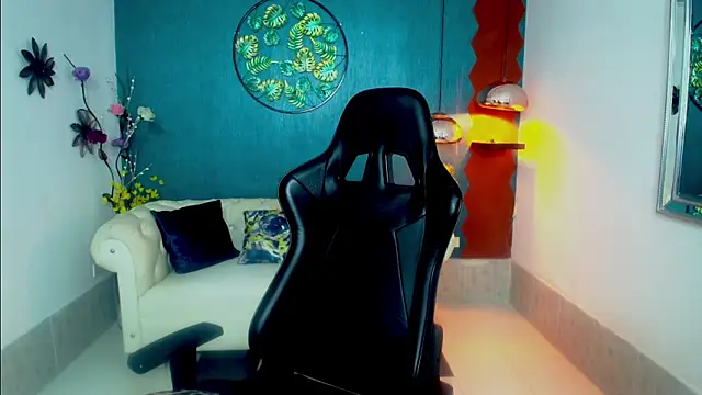 Snapshot of Scandarkmarie chatting on 13, 11, 2025 Scandarkmarie online show from 13, 11, 2025