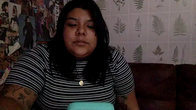 Snapshot of annoyedputa chatting on 10, 11, 2025 annoyedputa online show from 10, 11, 2025