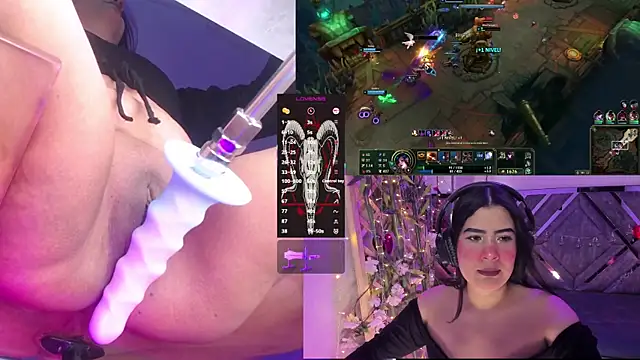 Snapshot of DaphneContry chatting on 10, 7, 2026 DaphneContry online show from 10, 7, 2026