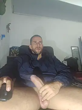 Snapshot of lucweed chatting on 14, 5, 2026 lucweed online show from 14, 5, 2026